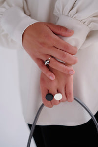 Oval ring with hematite stone