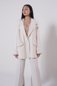 Boyfriend crepe blazer in white
