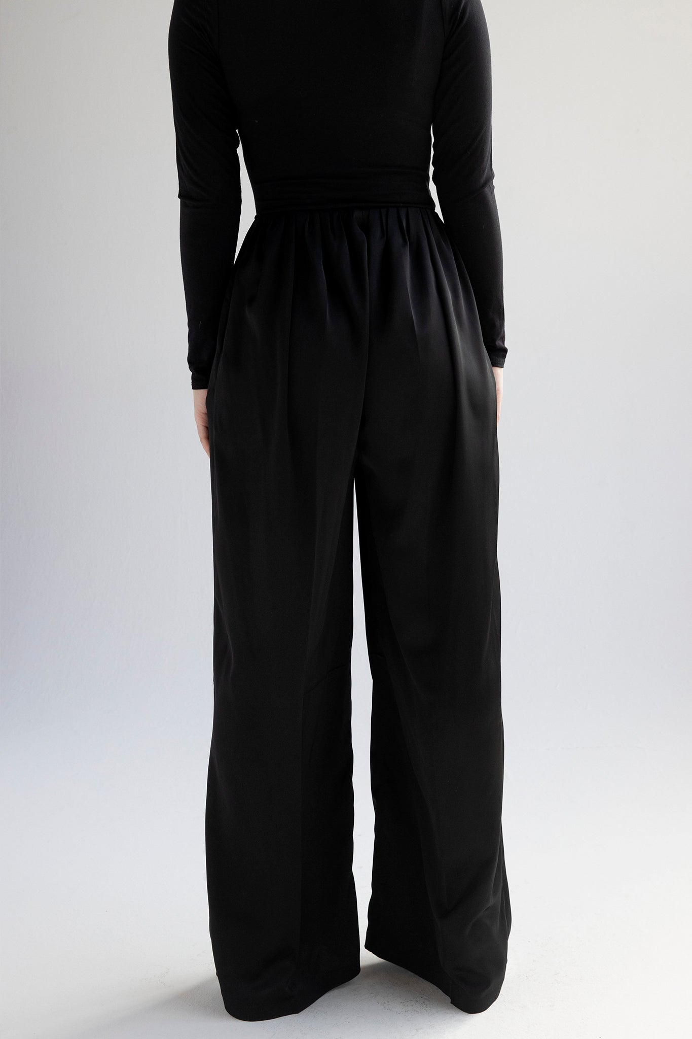Satin high waist palazzo pants in black