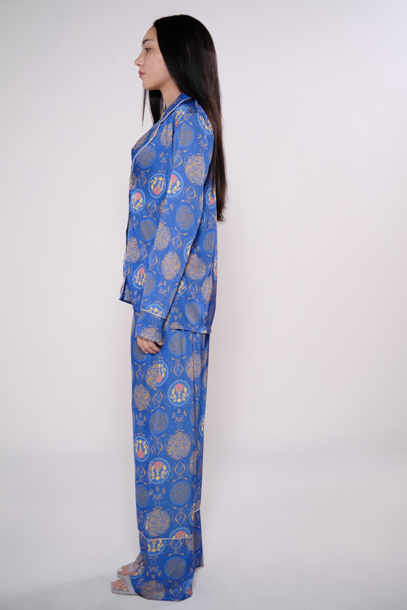 Satin wide leg pants in royal blue heritage print