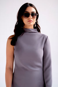 Single sleeve midi dress in gray